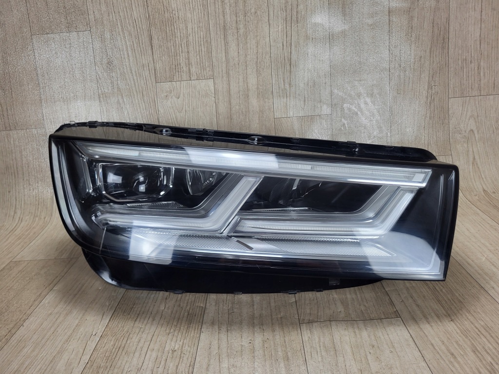 AUDI Q5 80A II 2 lampa FULL LED przód przednia prawa 80A941034C