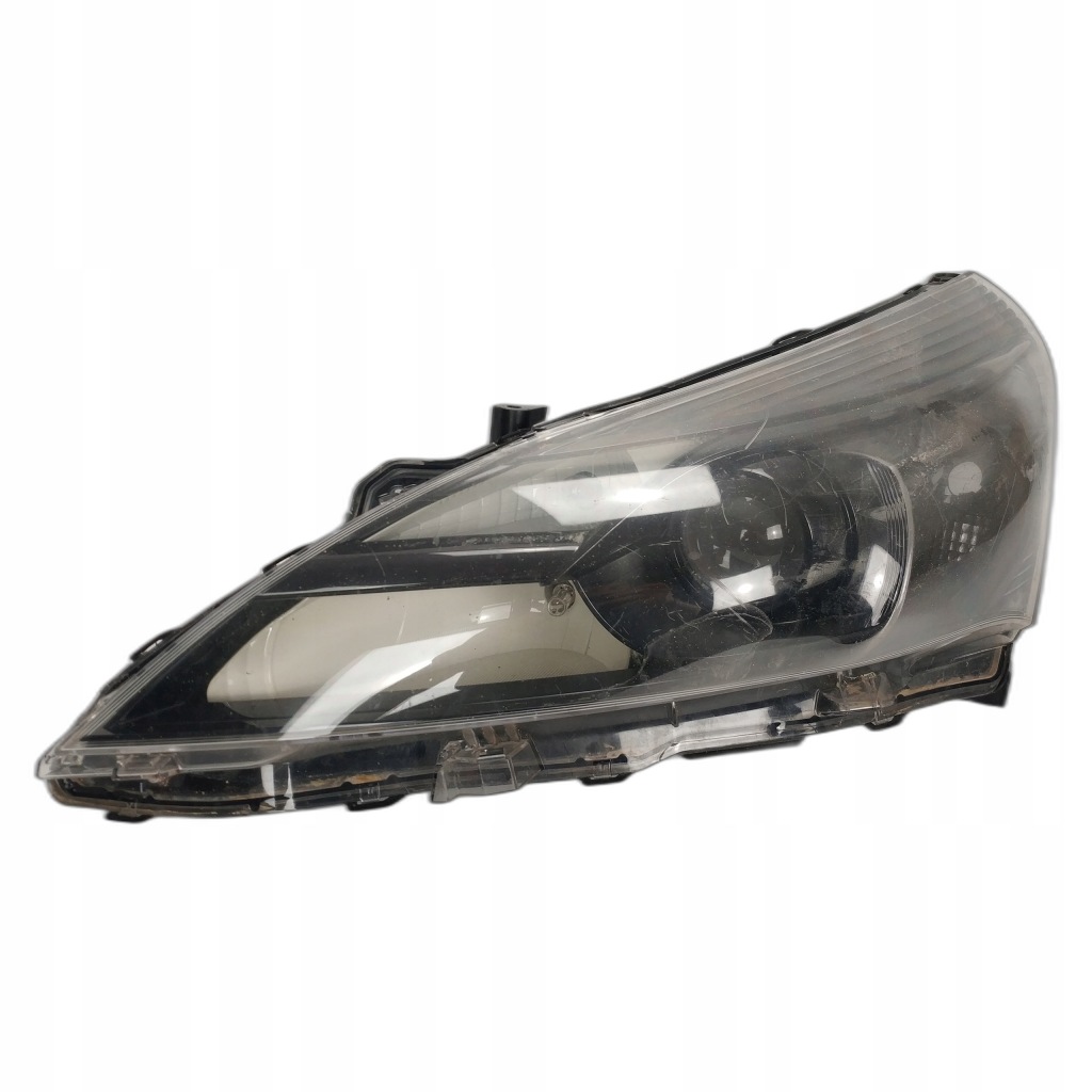 TOYOTA VERSO LIFT lampa przód przednia lewa