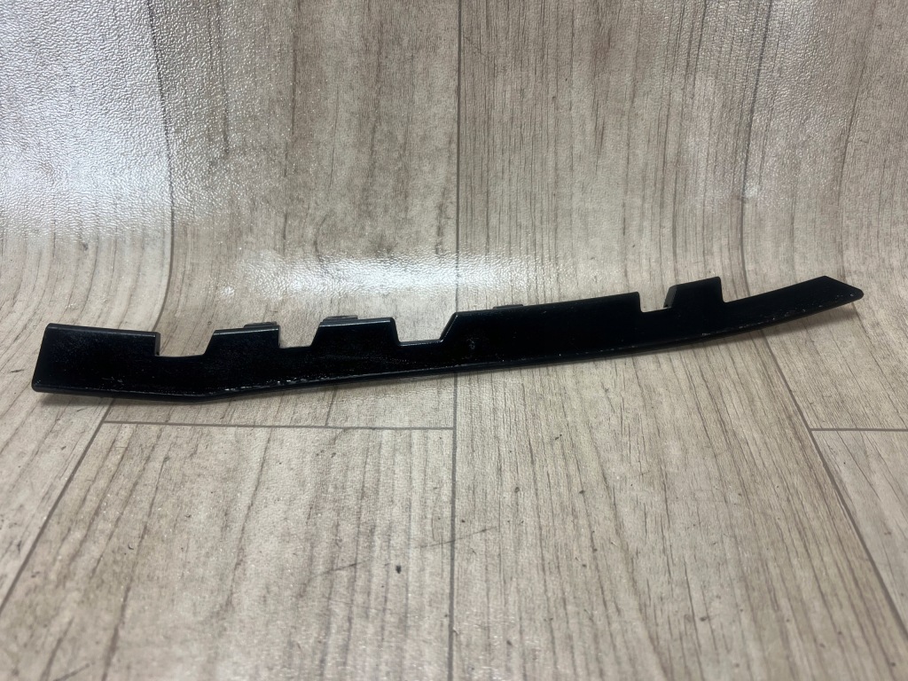 PORSCHE MACAN 95B wzmocnienie ślizg zderzaka przód przednie lewe 95B807165
