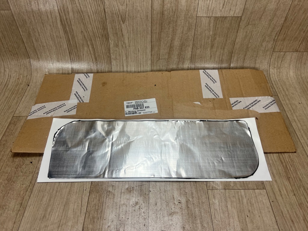 PORSCHE TAYCAN 9J 9J1 wygłuszenie drzwi tył tylne PAB837833