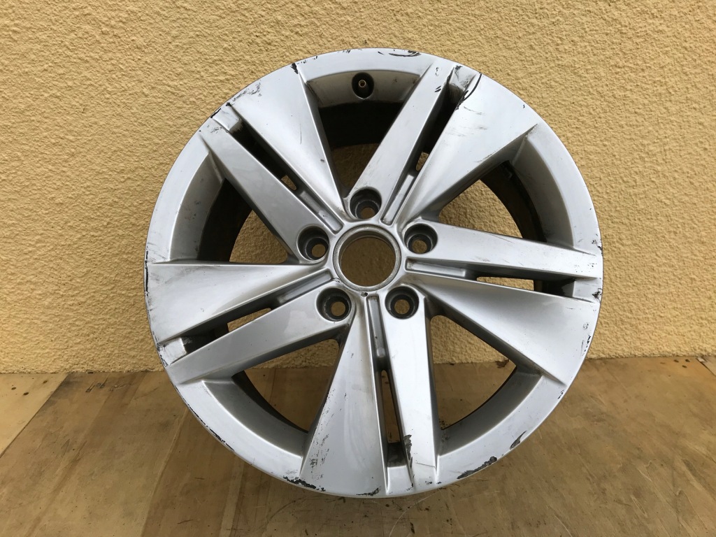 VW GOLF VIII 8 5H0 5H Alufelga 7x16H2 ET48 felga aluminiowa 5H0601025