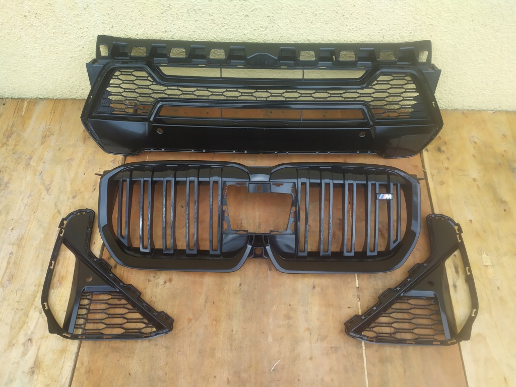 BMW X1 U11 M-PAKIET grill atrapa kratka lewa prawa listwa środkowa