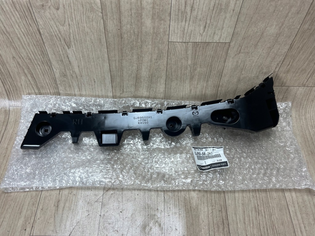 MAZDA 6 III 3 SEDAN ślizg mocowanie zderzaka tył tylne prawy GJR9502H1