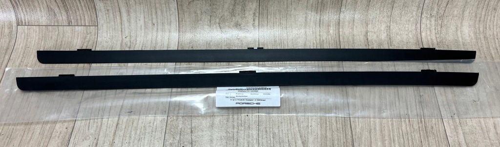 PORSCHE CAYENNE II TOUAREG 7P 7P0 listwa szyberdachu 7P0877791