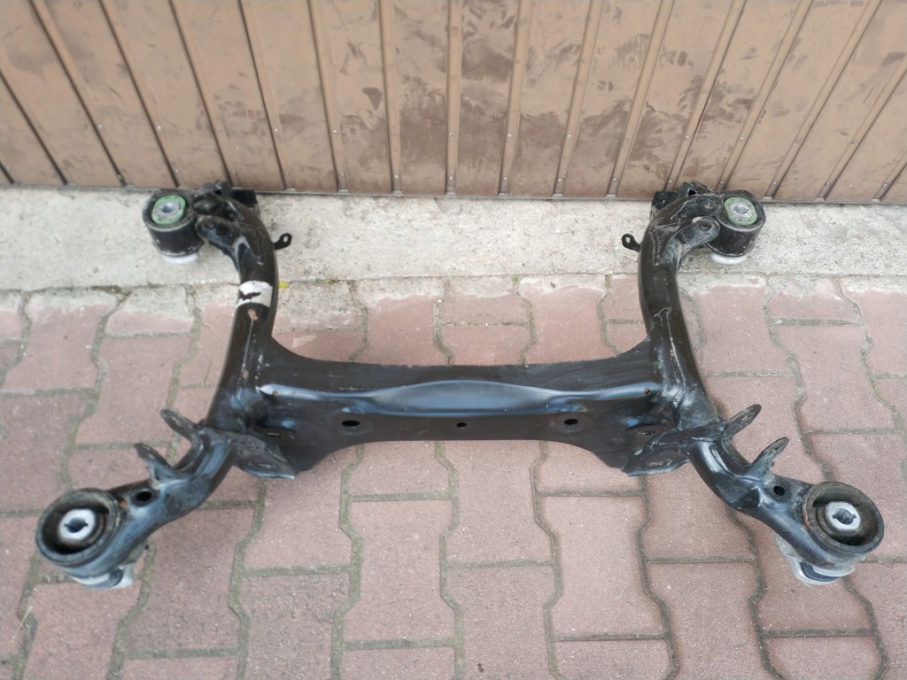 AUDI A4 B9 8W0 kołyska wózek sanki tył. K-ce