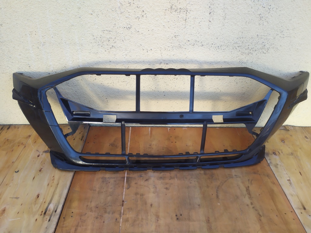 AUDI RS3 8Y 8Y0 LIFT grill ramka atrapa stelaż 8Y0807725A