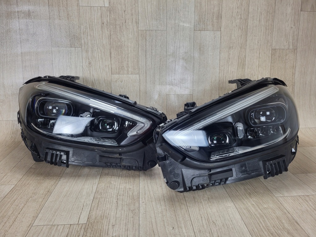 MERCEDES C-KLASA W206 Lampy FULL LED DIGITAL LIGHT przód przednie KOMPLET