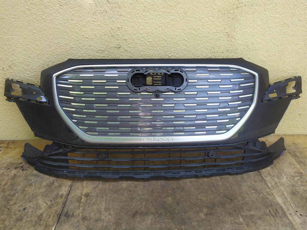 AUDI Q4 E-TRON 89A grill atrapa silnika+listwa 89A807725A