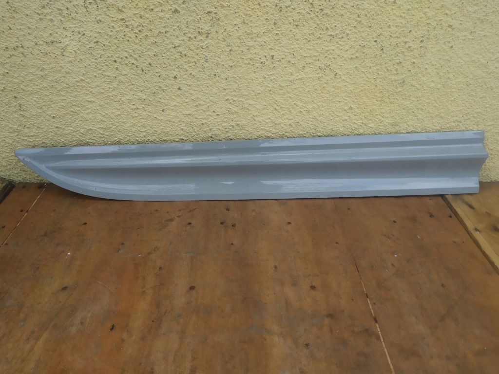 PORSCHE MACAN LIFT 95B listwa drzwi przód przednia prawa 95B8378901R