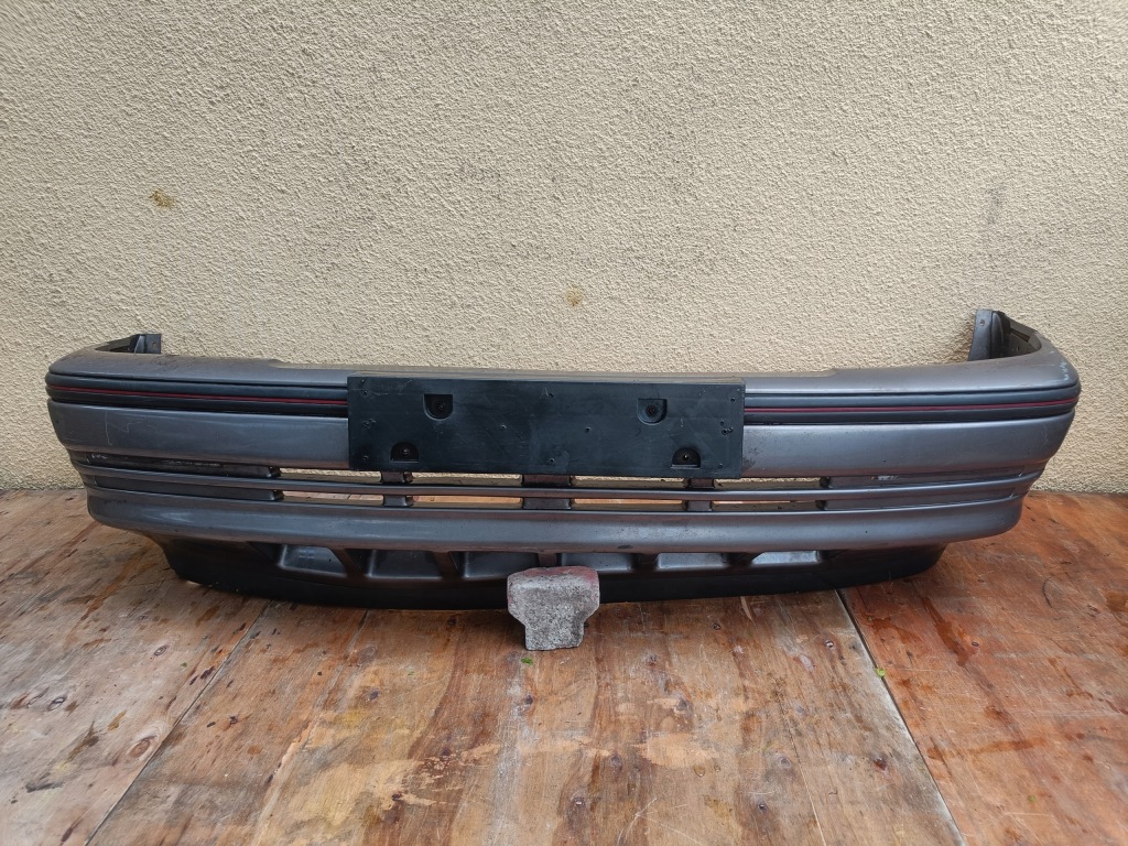 CHRYSLER VOYAGER II 2 90-95 zderzak przód przedni