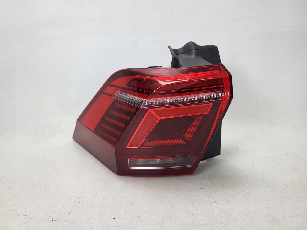 VW TIGUAN II 2 LIFT lampa LED tył tylna lewa 5NA945207J