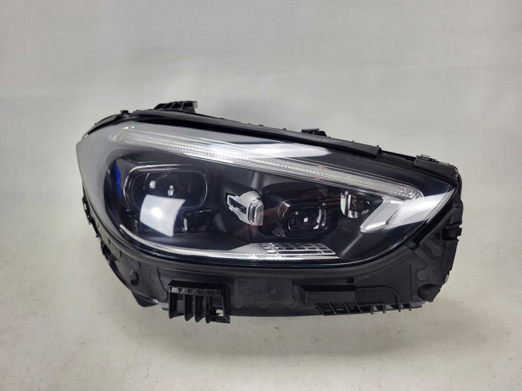 MERCEDES C-KLASA W206 lampa DIGITAL LIGHT przód przednia prawa A2069062204