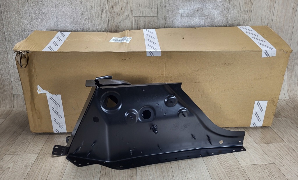 PORSCHE PANAMERA 971 blacha łącząca L przód przednia lewa 971804087BY
