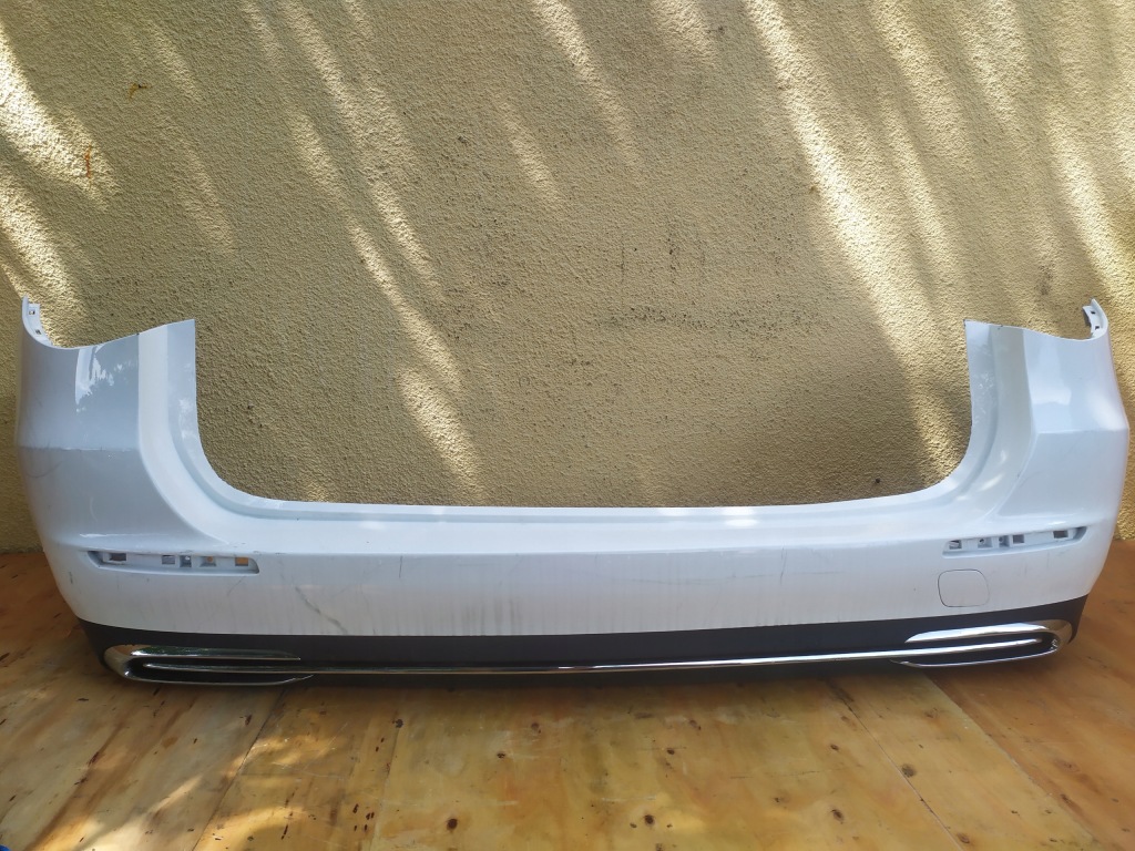 MERCEDES E-KLASA W214 KOMBI zderzak tył tylny + dyfuzor A2148851700