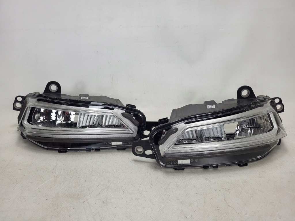 VOLVO FH5 halogeny lampy LED DRL KOMPLET