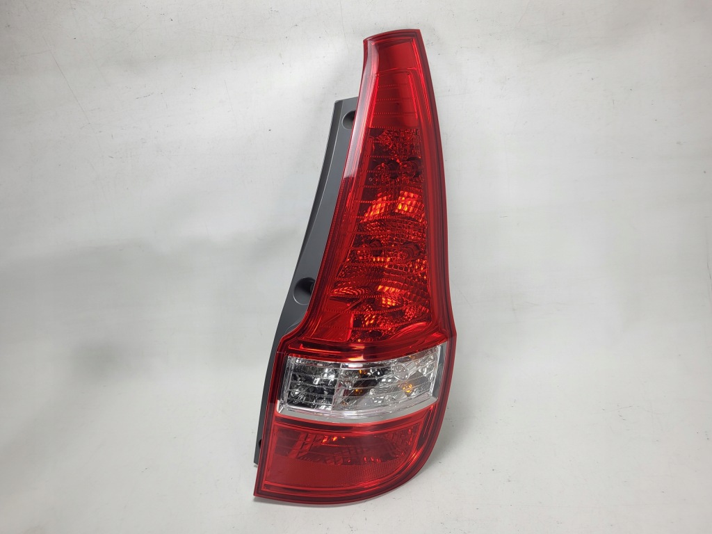 HYUNDAI I30 KOMBI LIFT lampa tył tylna prawa 92402-2R1